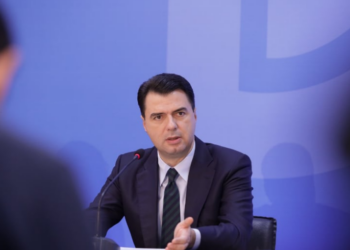 “Të rikuperojmë gabimet”/ Basha në mbledhjen e grupit: Përgjegjësinë kryesore e mbaj unë. Zgjidhje që i shërben PD, e jo…