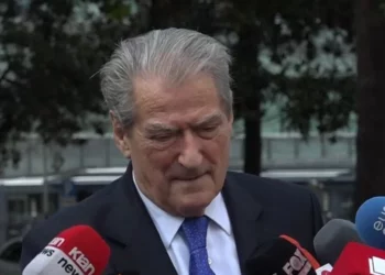 Berisha: Jam i hapur për komunikim me të gjithë deputetët e PD-së