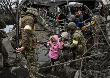 S’ka paqe/ Rusët po vrasin edhe civilët në Ukrainë, Britania kërcënon Putinin në rast të përdorimit të armëve kimike: Ndërhyjmë