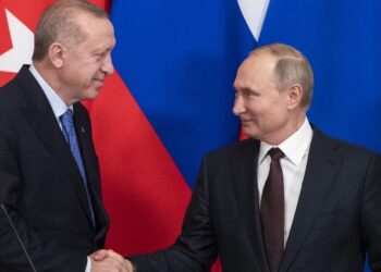 Bisedimet Rusi-Ukrainë/ Turqia do të organizojë takimin e radhës, Erdogan telefonon Putinin
