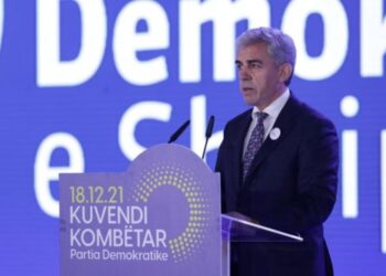 Sekretari organizativ i PD-së: Grupi parlamentar, s’ka fuqi në raport me kryetarin!