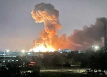 Shpërthime të fuqishme në Odesa, rrëzohen dy avionë rusë mbi Kiev