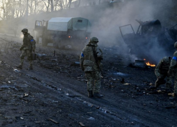 Pushtimi rus/ Vritet në Ukrainë një gazetar, plumbat u marrin jetën mbi 400 civilëve