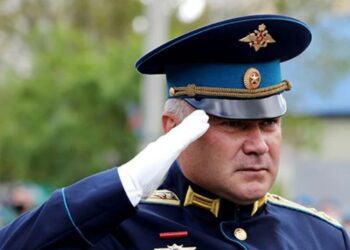 FOTOT/ Putinit i vriten 9 komandantë të lartë në Ukrainë, zyrtarët e Kremlinit: Pushtimi, një gabim