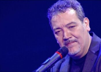 Kantautori tregon kërkesën që i bënin në televizione: Merre dashnoren time dhe bëje këngëtare!