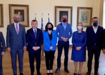 Pensionet e shqiptarëve dhe negociatat/ Deputetët socialistë priten nga qeveria dhe opozita greke