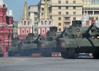 Pse dështoi plani i Putinit për pushtimin “rrufe” të Ukrainës: Mendoi se kishte ushtrinë që pa në paradën e Moskës, por në terren…!