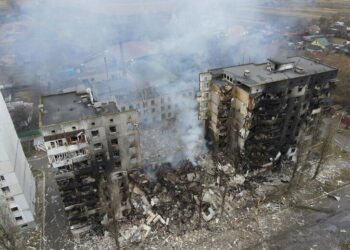 Tragjedia/ Të paktën 100 persona mund të kenë mbetur nën rrënoja në Borodyanka