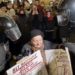VIDEO/ I mbijetoi rrethimit të Leningradit, policia arreston 77-vjeçaren se protestoi kundër luftës