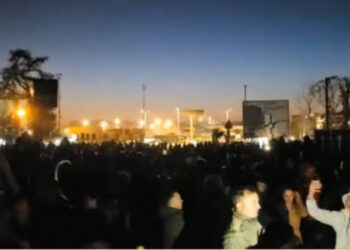 Rritja e çmimeve/ Përshkallëzohet protesta në Durrës, turma e qytetarëve bllokon Portin