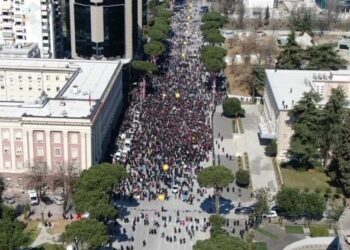 VIDEO/ Protesta kundër rritjes së çmimeve, pamjet me dron