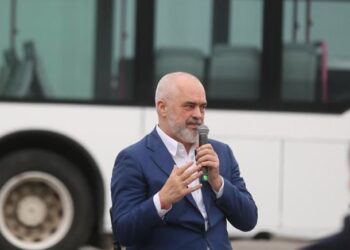 Rama paralajmëron: Ditën e hënë duam ta bëjmë pa makina! Për të kursyer, jo për ekologji