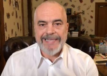 Rama – qytetarëve: Nëse i furnizojmë makinat me naftën tonë, për një javë i çojmë për skrap