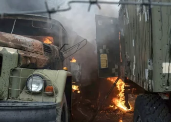 Rusët vrasin 8 ushtarë ukrainas në gjumë, plagosen 19 të tjerë