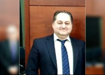 Kushtetuesja tani me 8 anëtarë: Sandër Beci zgjidhet në vend të Fatmir Hoxhës që u shkarkua nga vettingu