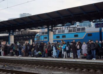 Lufta/ Forcat ruse sulmojnë trenin për evakuimin e refugjatëve në Ukrainë