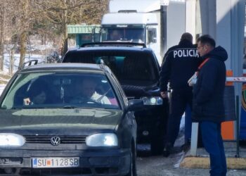 Mbërrijnë në Shqipëri refugjatët e parë nga Ukraina