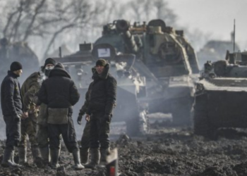 Ish-ministri i jashtëm i Rusisë, thirrje diplomatëve rusë që të japin dorëheqjen: Mos mbështesni luftën vëllavrasëse