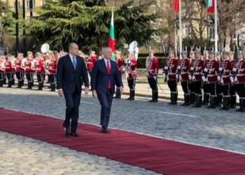 FOTO: Ilir Meta vizitë në Bullgari, pritet nga homologu i tij me ceremoni zyrtare