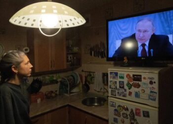 Rusët në “errësirë” totale për situatën e luftës! Si po shiten sulmet ndaj civilëve si zemërim i nacionalistëve vendas
