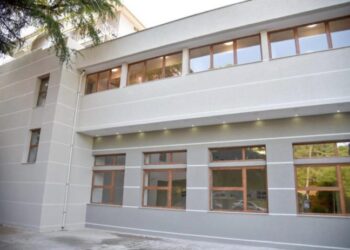 Kryeministri Rama: Rindërtimi i teatrit “Zihni Sako” në Gjirokastër është drejt përfundimit