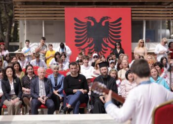 Ukrainasit e strehuar në Shqipëri festojnë Pashkën, Veliaj: E drejta dhe dashuria triumfojnë mbi çdo të keqe