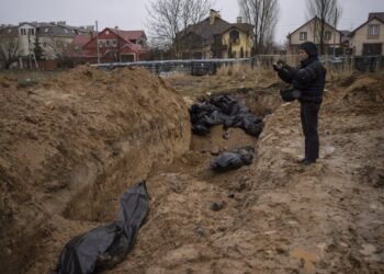 Vranë rreth 400 civilë në Bucha/ Njësia famëkeqe ruse rikthehet në Ukrainë, ja çfarë u ka kërkuar Putin