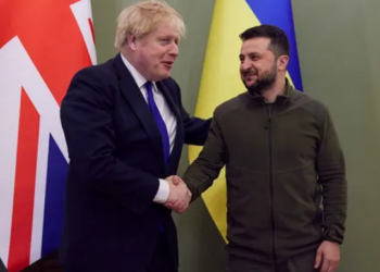 Vizita që ‘surprizoi’ Kievin/ Publikohen detaje nga biseda mes Johnson dhe Zelensky