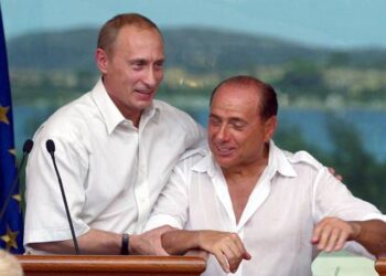 Dikur miq/ Sot Berlusconi i zhgënjyer nga Vladimir Putin: Mendoja se ishte…