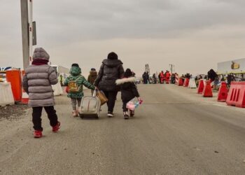 Lufta/ Mbeti shtatzënë pasi u përdhunua nga ushtari rus, 14-vjeçarja ukrainase vendos të mbajë fëmijën