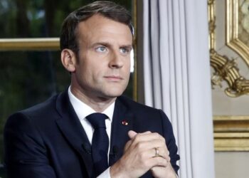 Ukrainë/ Macron i premton Zelensky-it mbështetje më të madhe