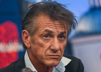 Propozimi i veçantë i Sean Penn për t’i dhënë fund luftës: U blini disa aeroplanë ukrainasve!