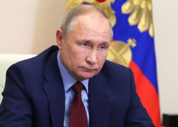 Putin paralajmëron sërish: Do ta pësojë keq ai që na krahason me nazistët…