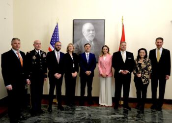 “Sfidat e opozitës”/ Bardhi zbardh takimin me zyrtaren amerikane Donfried: Korrupsioni dhe…!