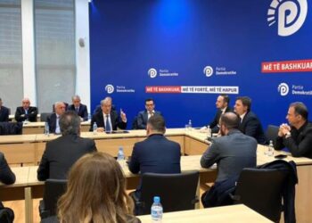 Sherr në Grup edhe për kanalet OnLine, deputetja i kërkon llogari Alibeajt: Ç’bëhet me faqen e Facebook?