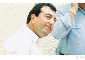 ‘Këtë dhimbje mos e provofshin as armiqtë e tij”! Varroset mafiozi grek. Flasin nëna dhe gruaja