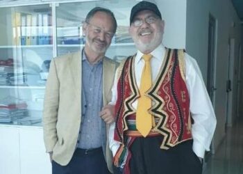 “Në kërkim të marrëzisë”/ Mitro Çela zbulon bisedën me Koço Devolen