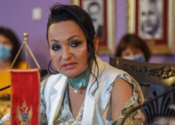 Nën arrest ish-kryetarja e Gjykatës Supreme: Prangosja e bujshme e një gruaje të fuqishme