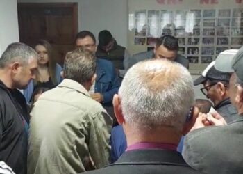 Zgjedhjet e Berishës/ Debate në Gramsh, ‘themeluesit’ e PD s’gjejnë emrin në lista. Kandidati: Të pezullohet procesi