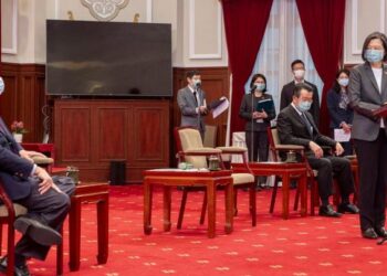 Hapet ‘front’ i ri lufte: Kina bën manovra ushtarake rreth e qark Tajvanit