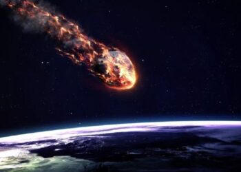 “Vizitorë nga Kozmosi”/ SHBA deklasifikon dosjet: Objekti hapësinor që shpërtheu në qiell ishte nga një tjetër sistem yjor