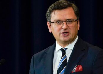 “Boll me justifikime”/ Ministri i Jashtëm i Ukrainës reagon ashpër ndaj Perëndimit: Nafta ruse me gjak ukrainas