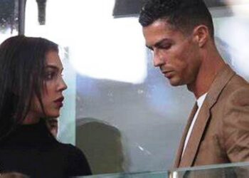 I vdiq foshnja binjak / Flet shoku i ngushtë i gruas së Ronaldos