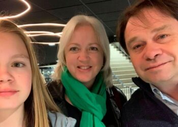 “Babai s’ka shanse të ketë vrarë nënën e motrën time”/ Vetëvrasjet e dyshuara të oligarkëve pranë Putinit, flet djali i njërit prej tyre