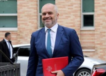 Drejt dekadës rozë: Një vit më parë, socialistët fituan mandatin e tretë por Rama kërkon akoma