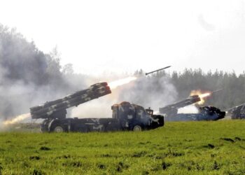Ish-zëvendëskomandanti i NATO-s: Perëndimi duhet të përgatitet për luftë!