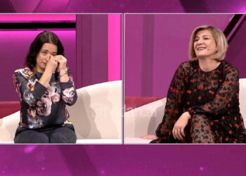 “Uroj të gjesh një njeri siç të gjeta un ty”, Aida përlotet për ish-shefen e saj