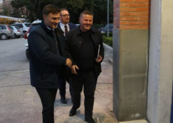 A e bashkon dot Enkelejd Alibeaj PD-në? 10 pika ku ai avantazhohet dhe disavantazhohet