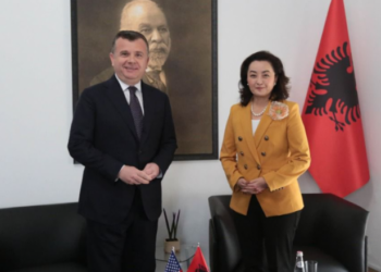 Takimi me Ballën në Kryesinë e Kuvendit, ambasadorja e SHBA tregon çfarë diskutuan