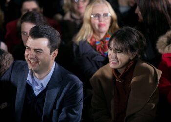 “Udhëtimi më i bukur i bërë ndonjëherë”, Aurela Basha publikon fotografi pas martesës me ish kreun e PD